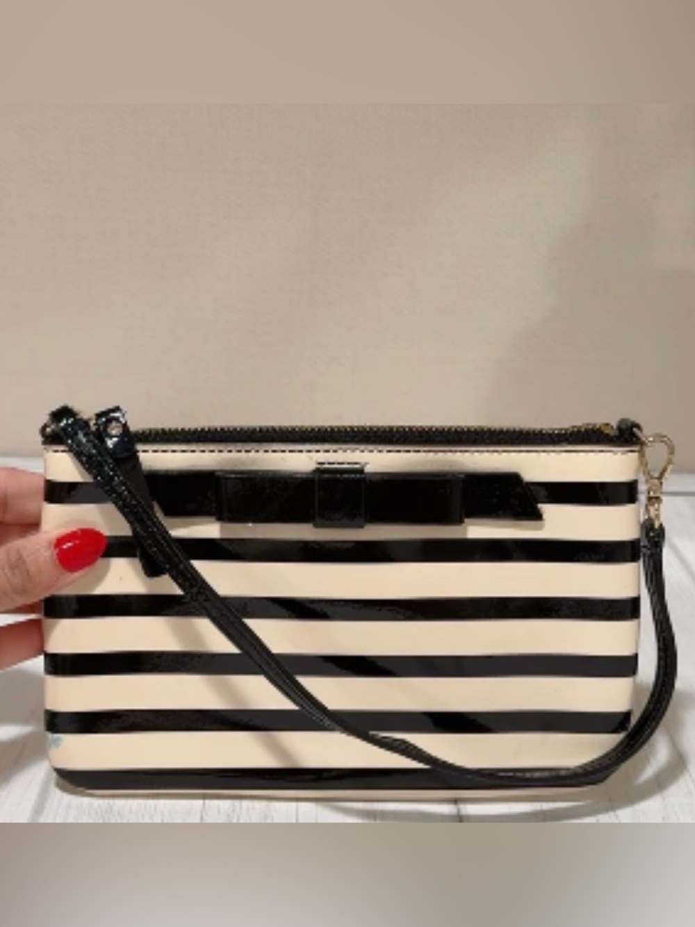 kate spade Lolly Chelsea Park Wristlet